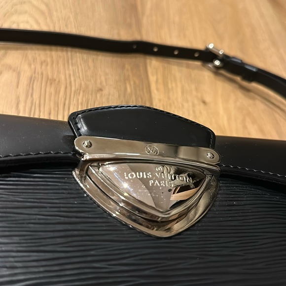 Louis Vuitton Epi Leather Handbag - Picture 2 of 7